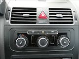Volkswagen Touran 2,0 TDi 103kW Comfort,2x kola - náhled 27
