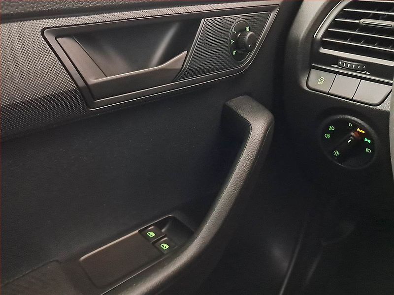 Škoda Fabia (2020) 1.0, Serv.kniha, Park. senzory - fotka 14 z 16