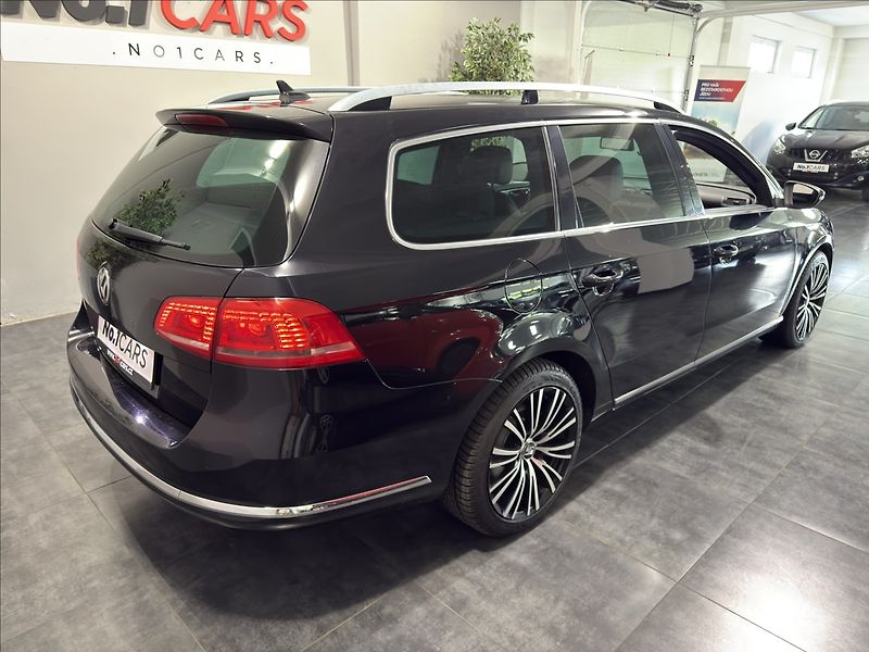 Volkswagen Passat 2,0   TDI DSG HIGHLINE BIXEN - fotka 5 z 42