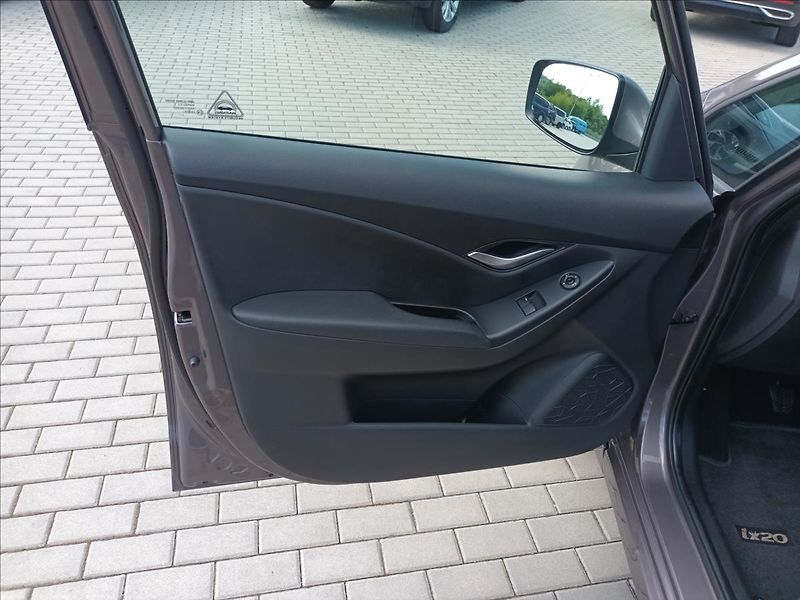 Hyundai ix20 1,4 CVVT,66KW,KLIMA,KOLA, - fotka 18 z 45