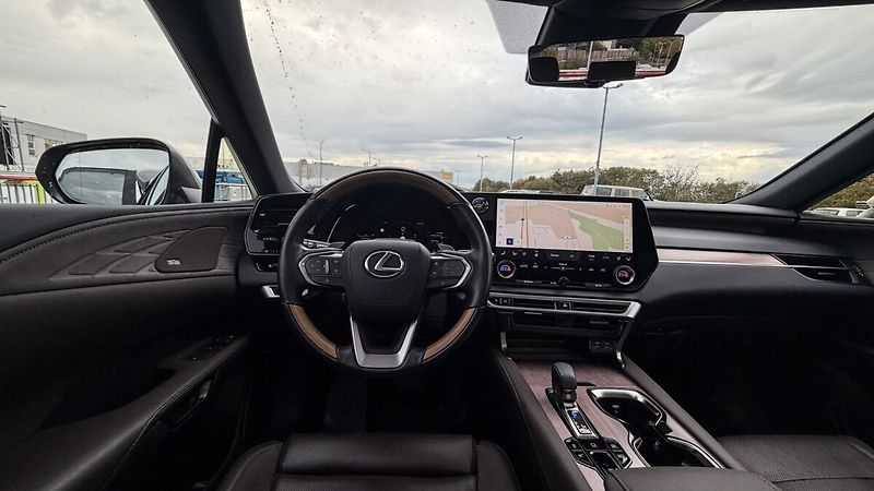 Lexus RX 450h plus 450H+ 2,5 PHEV LUXURY PANORAMI - fotka 19 z 31