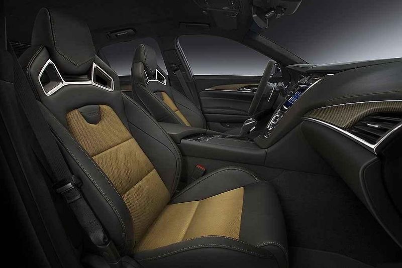 Cadillac CTS-V.