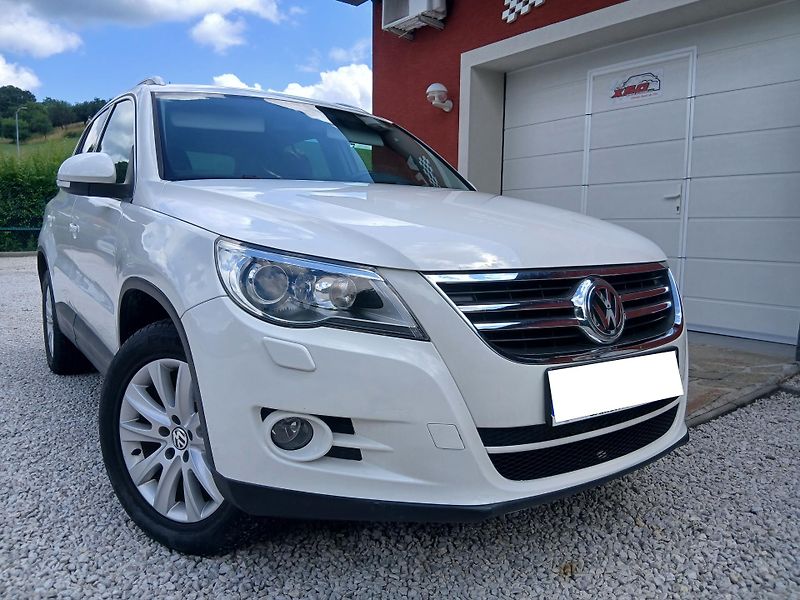 Volkswagen Tiguan 2.0 TSi 4x4 - fotka 1 z 36