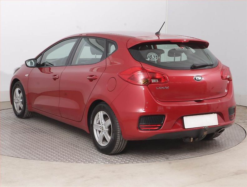 Kia Ceed (2018) 1.4 CVVT, Serv.kniha - fotka 4 z 14