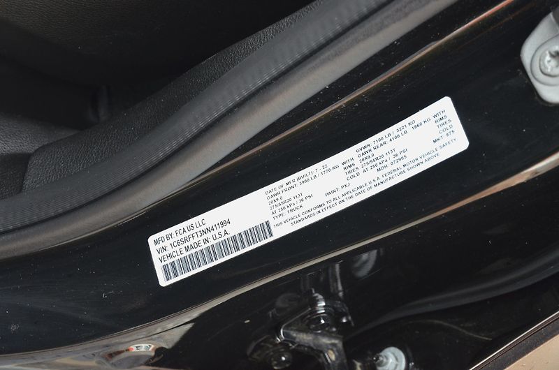 Dodge RAM (2022) 1500 BIGHORN 5.7 V8 HEMI 4x4  - fotka 49 z 51