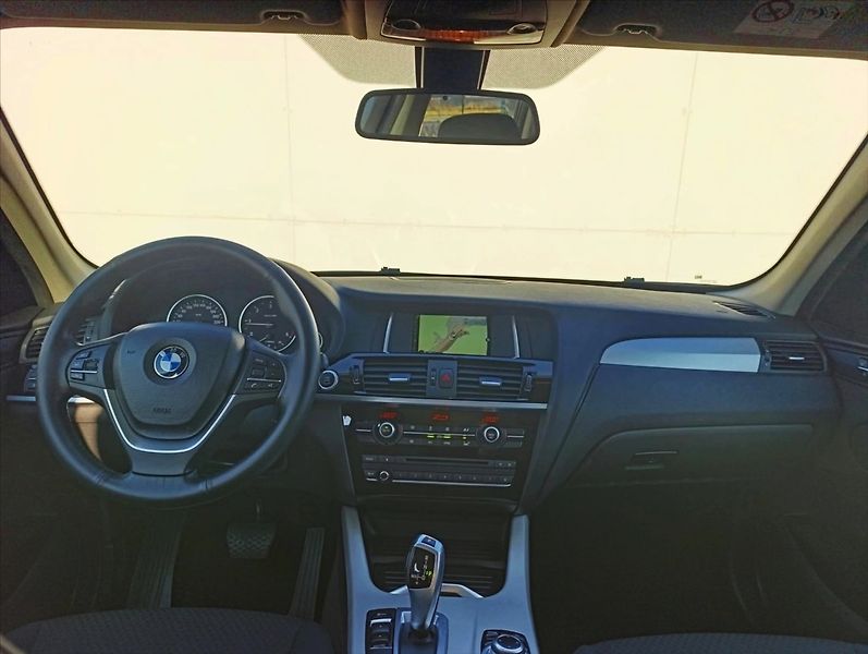 BMW X3 2,0 d X-Drive Aut.,Navi,Bi-xen - fotka 15 z 36