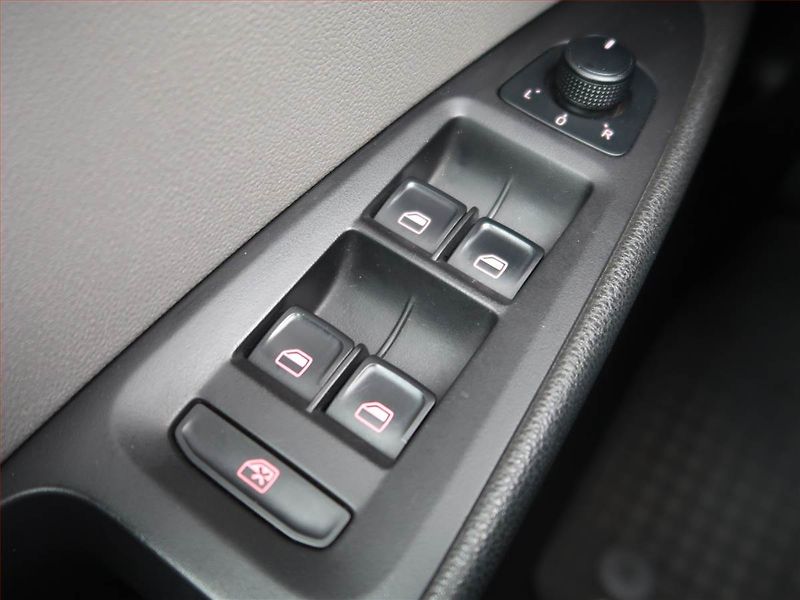 Seat Leon (2013) 1.6 TDI, po STK, jezdí výborně - fotka 15 z 15