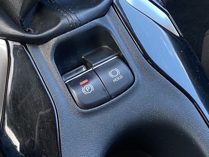 Toyota Corolla 1.6i, ČR-1m, Comfort, tažné - fotka 26 z 33