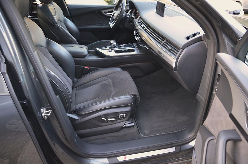 Audi Q7 (2016) 3.0TDi Q S-Line 1.MAJ./ VÝBAVA - fotka 9 z 51