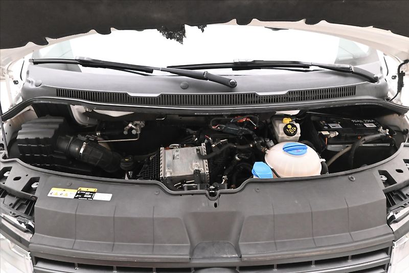 Volkswagen Transporter 2,0 TDI 110 kW AC Manuál Navi - fotka 9 z 29