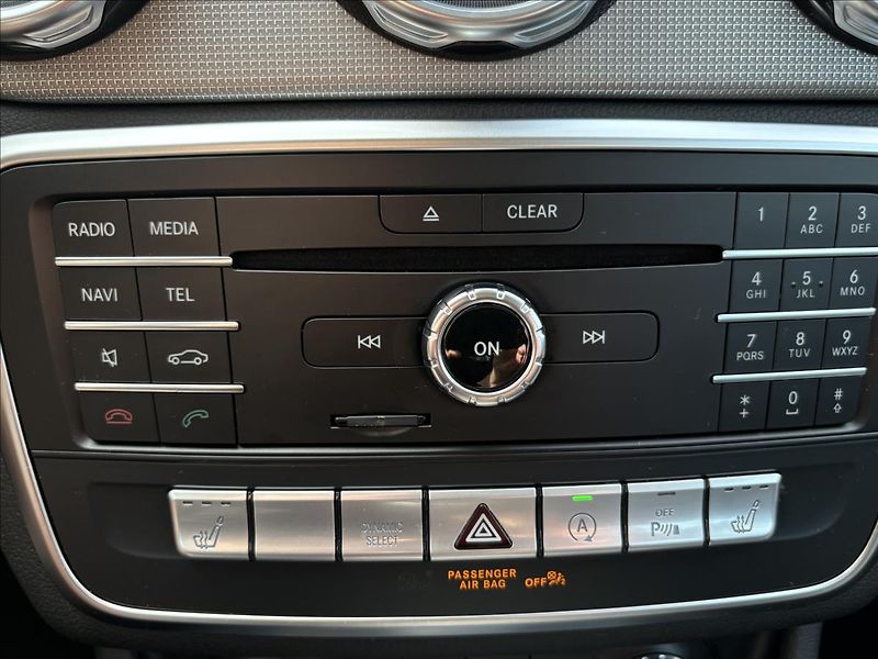 Mercedes-Benz GLA 1,6 180i 90kW AT,Led,Kůže,Navi - fotka 14 z 34