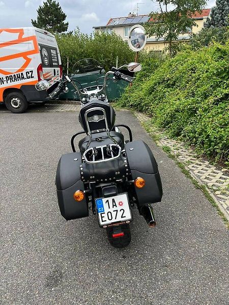 Harley-Davidson FXDB Dyna Street Bob (2017) - fotka 8 z 17