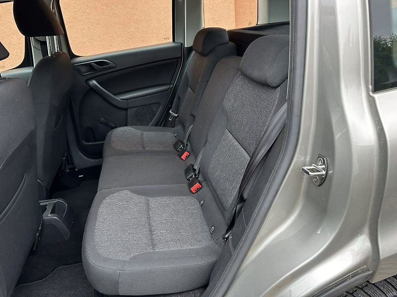 Škoda Yeti 2.0 TDI 81kW 4x4 serviska - fotka 16 z 23
