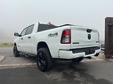 Dodge RAM 1500 (2023) Bighorn 5,7 Hemi Lonestar Crew - náhled 2