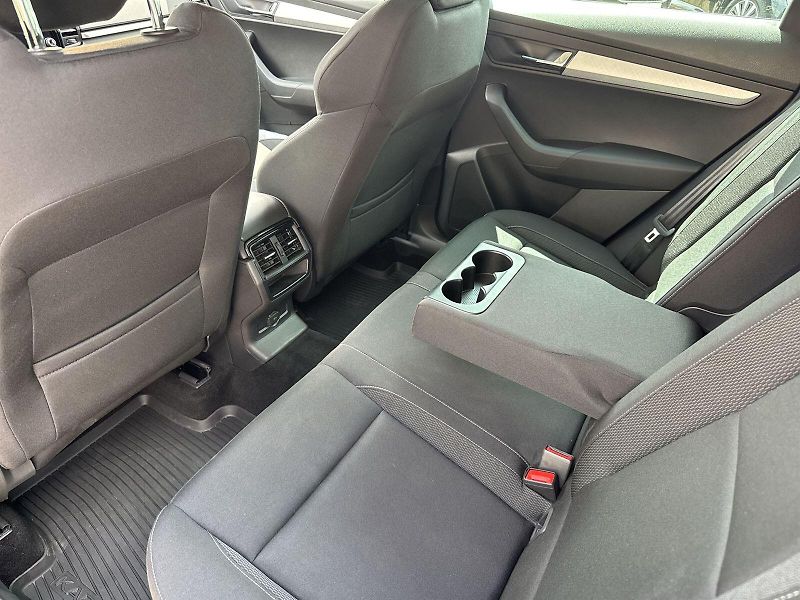 Škoda Karoq (2024) 1.5 TSI DSG Selection - fotka 7 z 33