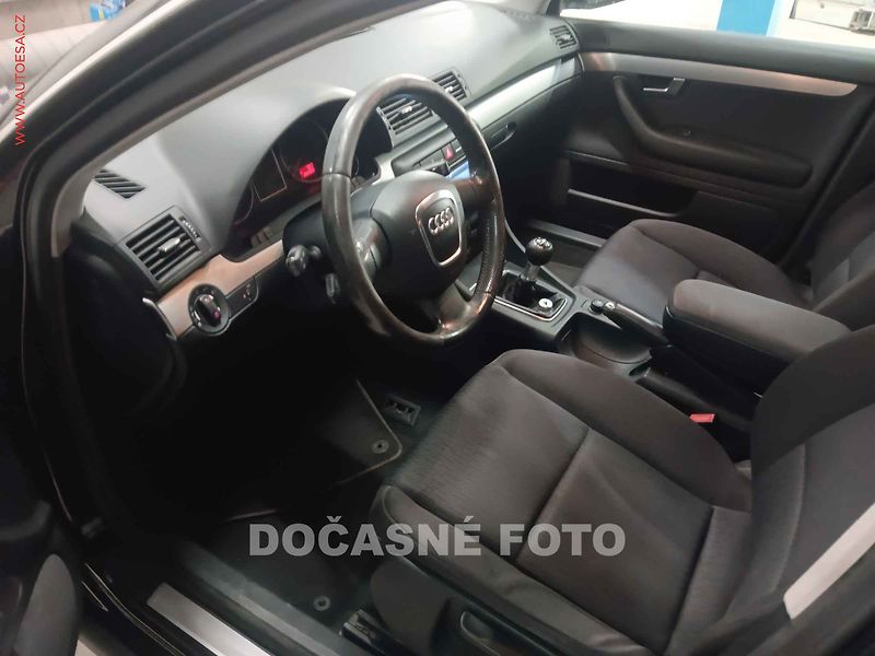 Audi A4 (2007) 2.0TDi Avant, ČR, xenon - fotka 3 z 3