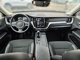 Volvo XC60 2,0 D3 MOMENTUM+ MAN - náhled 9