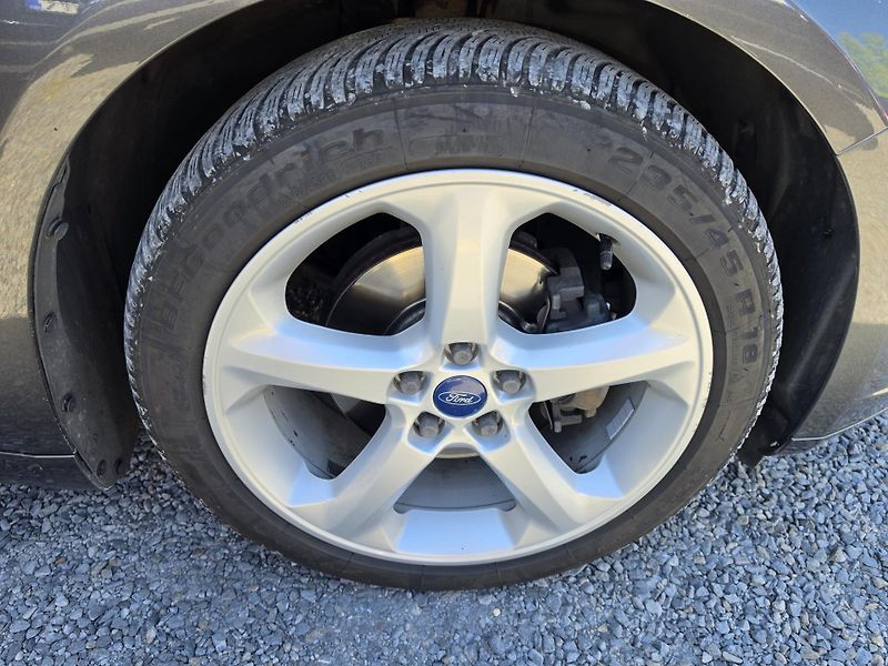 Ford Mondeo 2.0TDCi Titanium Led 4x4 Autom - fotka 7 z 26