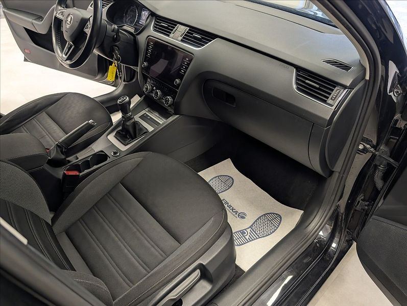 Škoda Octavia TSI, 110KW - fotka 23 z 27