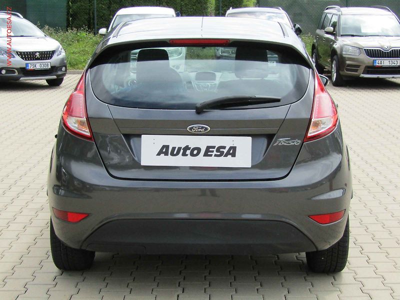 Ford Fiesta (2015) 1.2i, ČR, AC - fotka 5 z 17