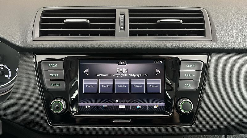Škoda Fabia 1.0 TSI Ambition Combi - fotka 11 z 23