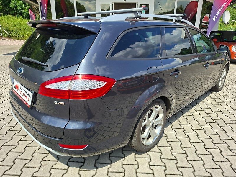 Ford Mondeo (2010) 2.2TDCi 129kW 6MAN - fotka 8 z 40