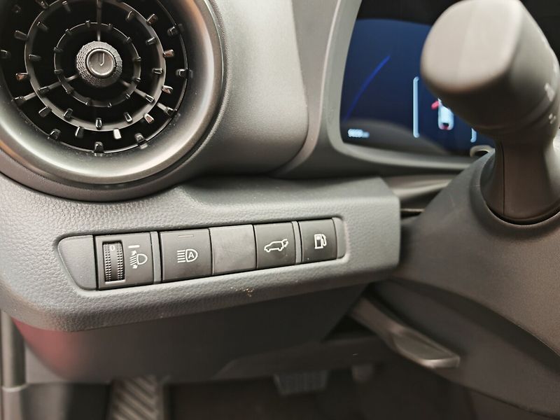 Toyota C-HR 2.0 Hybrid 4x2 Executive - fotka 29 z 46