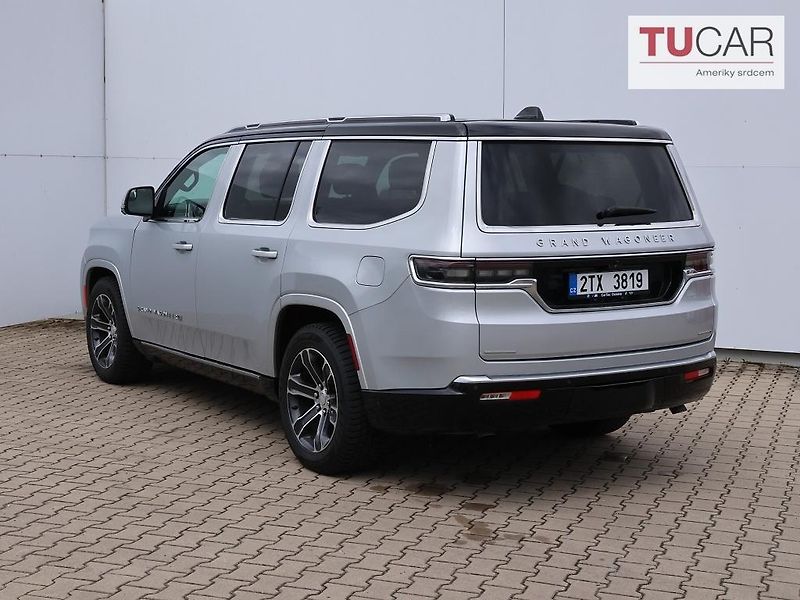 Jeep Grand Wagoneer (2022) 6.4 V8 SERIES III  - fotka 4 z 45