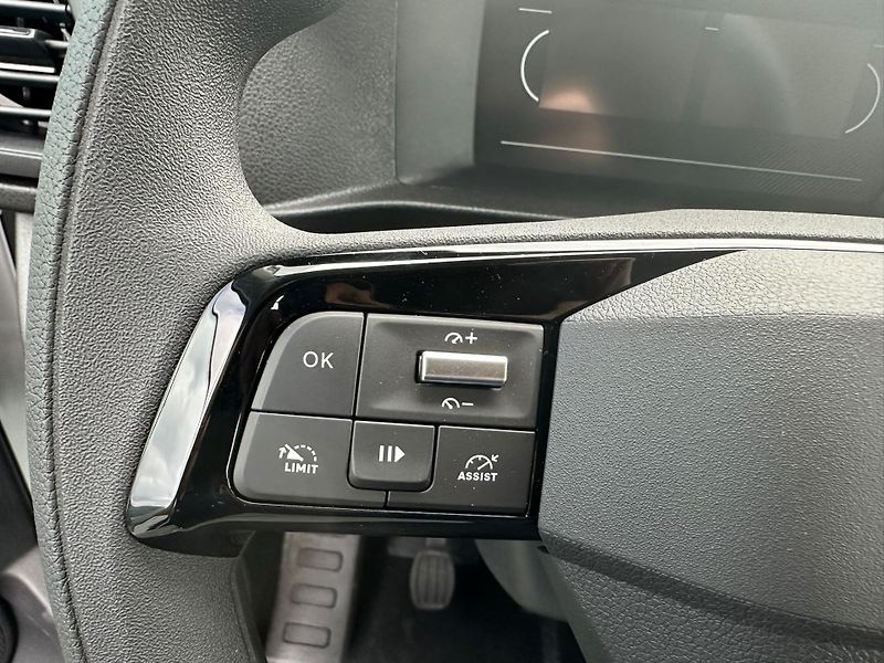 Opel Vivaro Crew Van Flexspace L 2.2 CDTi - fotka 6 z 14