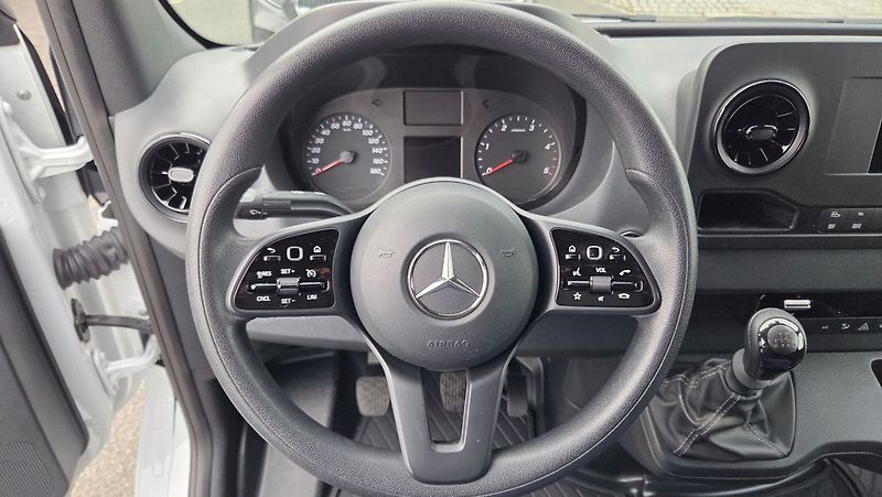 Mercedes-Benz Sprinter 317 CDI/XL - fotka 12 z 23