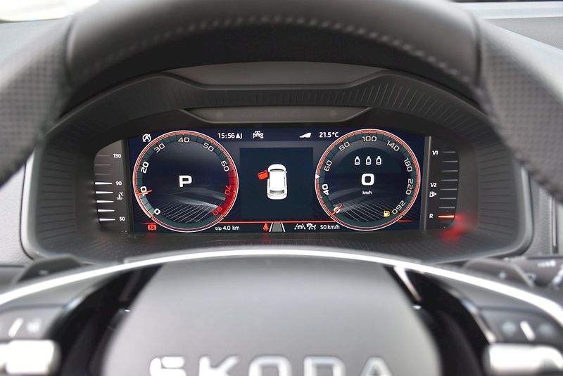Škoda Karoq (2026) Sportline 1,5 TSI 110 kW 7° au - fotka 16 z 39