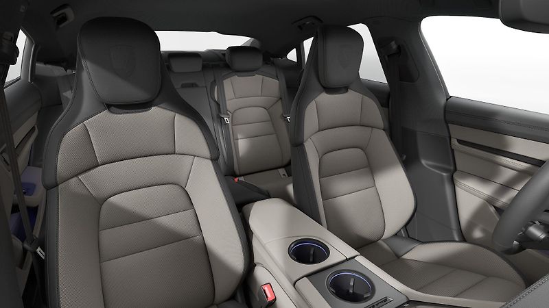 Porsche Taycan (2026) 4 Black Edition - fotka 5 z 5