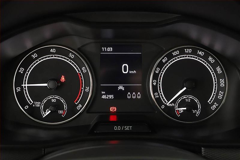Škoda Scala (2023) Ambition 1.5 TSI, ČR,1.maj - fotka 9 z 16