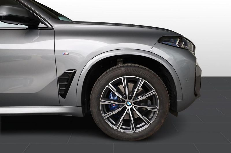 BMW X5 xDrive30d - fotka 7 z 33