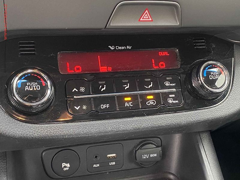 Kia Sportage (2016) 1.6 GDi, Navi, kamera, kůže - fotka 13 z 15