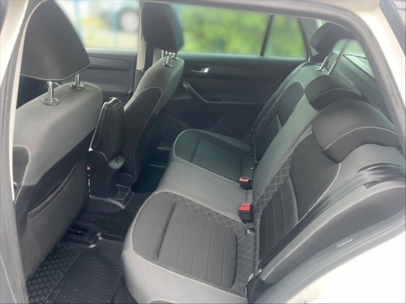 Škoda Fabia 1,0 TSI 70 Ambition - fotka 8 z 11