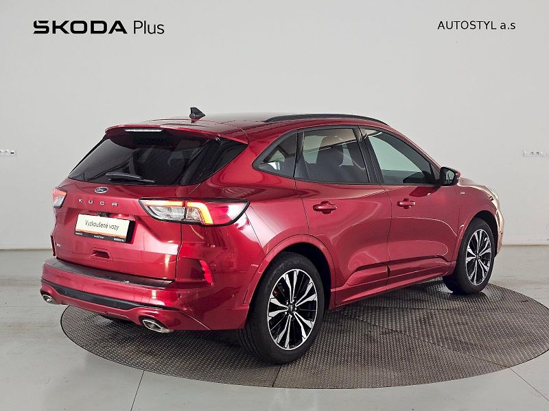 Ford Kuga (2022) 2.0EcoBlue 4X4 140KW ST-Line - fotka 2 z 33