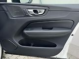 Volvo XC60 T8 AWD ULTIMATE // REZERVACE - náhled 21