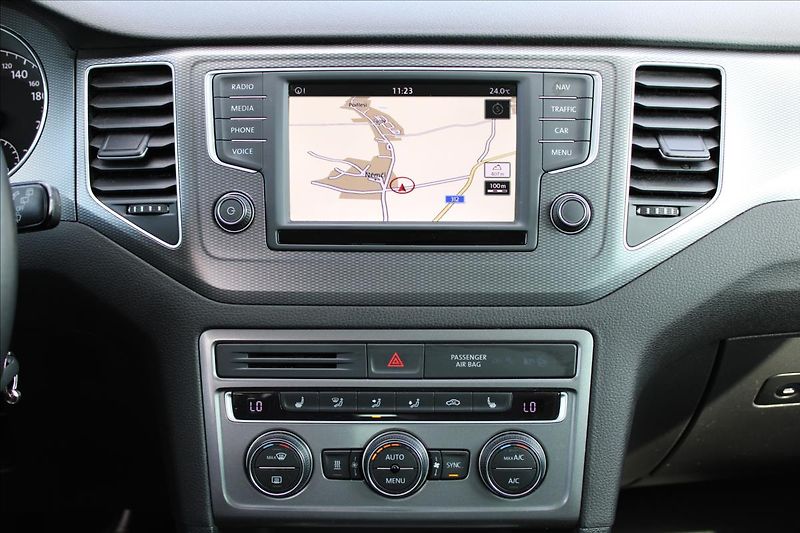 Volkswagen Golf Sportsvan 1,2 TSi 81kW LOUNGE, kamera - fotka 15 z 33