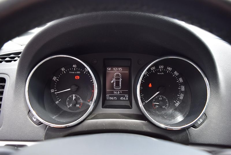 Škoda Yeti (2017) 1.4TSI 92kw AMBITION DRIVE XEN - fotka 30 z 43