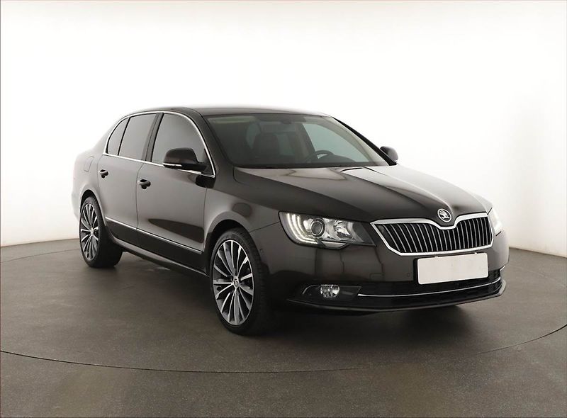 Škoda Superb (2013) Elegance 2.0 TDI, Automat - fotografie inzerátu