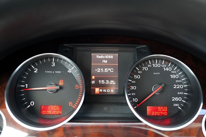 Audi A8 3.0 TDI quattro tiptronic,kůže - fotka 36 z 44