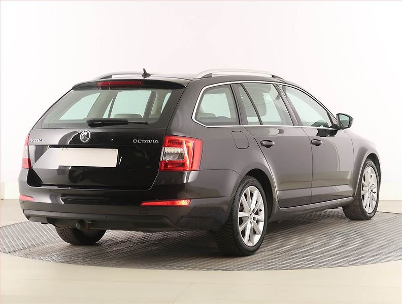 Škoda Octavia (2014) 1.4 TSI, Automat, Serv.kniha - fotka 5 z 26