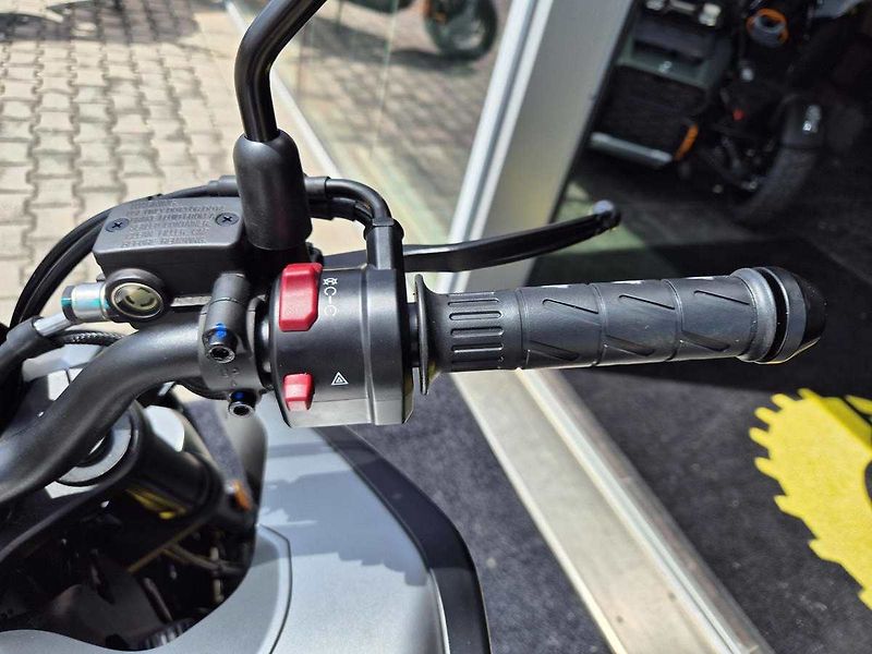 CFMOTO (2026) 125 NK - fotka 37 z 39