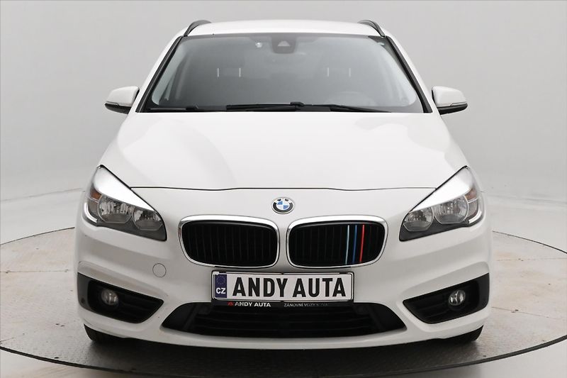 BMW Řada 2 2,0 218d 110 kW Active Záruka - fotka 2 z 31