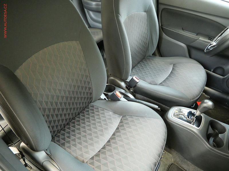 Mitsubishi Space Star (2021) 1.2i, 1.maj,ČR, servis.kniha - fotka 11 z 19