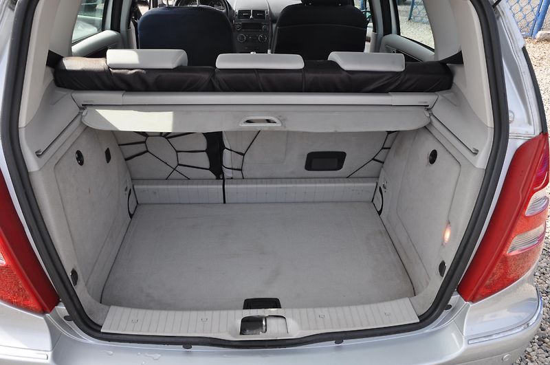 Mercedes-Benz Třídy A 180CDi 80kW Elegance - fotka 8 z 14