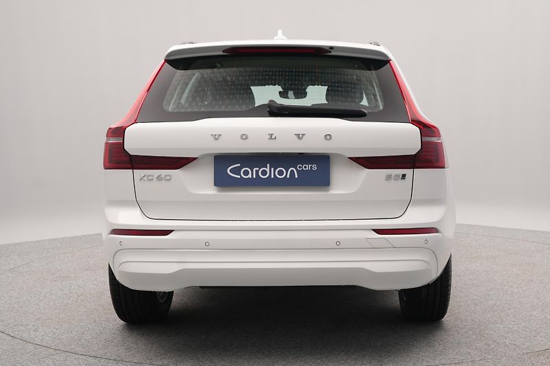 Volvo XC60 (2026)  B5 AWD AUT ESSENTIAL - fotka 10 z 20