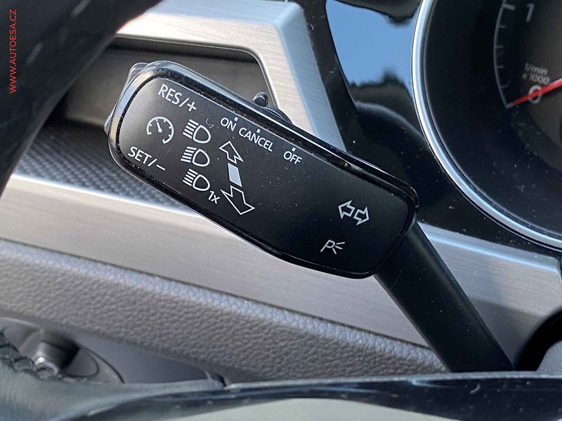 Volkswagen Touran (2022) 2.0 TDi, Comfortline, DSG - fotka 13 z 17