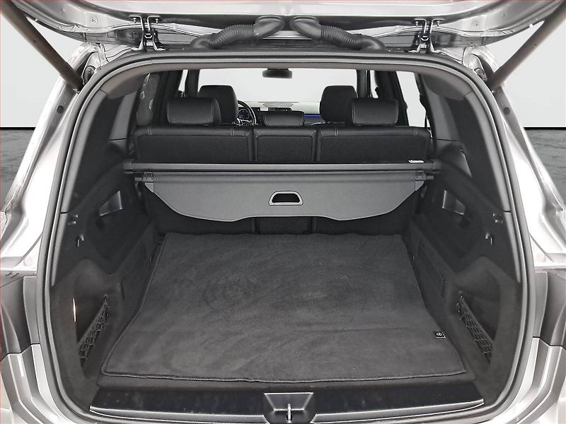 Mercedes-Benz GLB (2023) 200 d 4MATIC - fotka 14 z 23